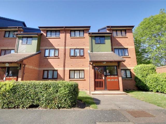 Flat for sale in Greater London