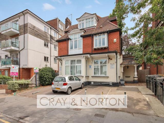 Flat for sale in London Borough of Croydon, Greater London