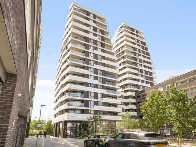 Flat for sale in Leyton, Greater London