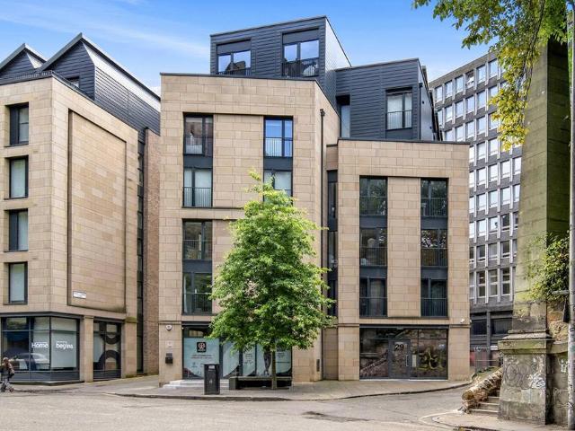 Flat for sale in Old Town, Scotland