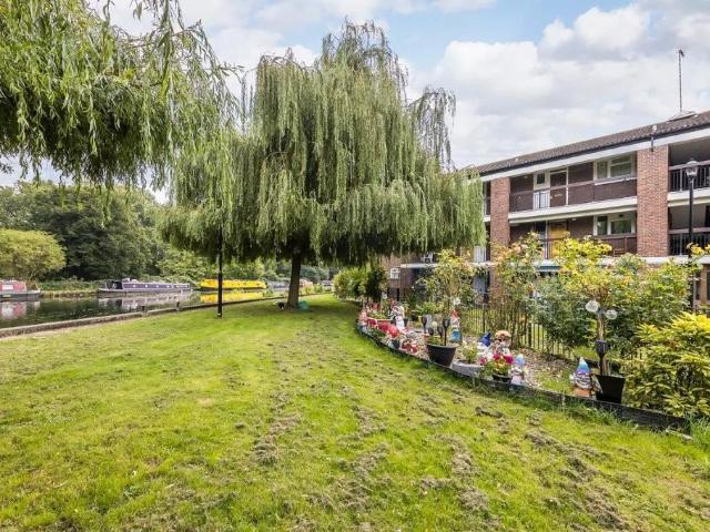 Flat for sale in Homerton, Greater London