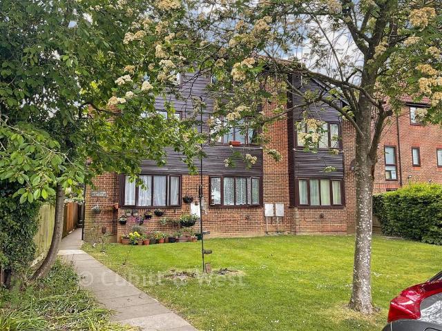 Flat for sale in Northgate, Glynde