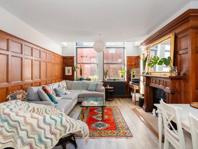 Flat for sale in Wapping Wharf, Feckenham