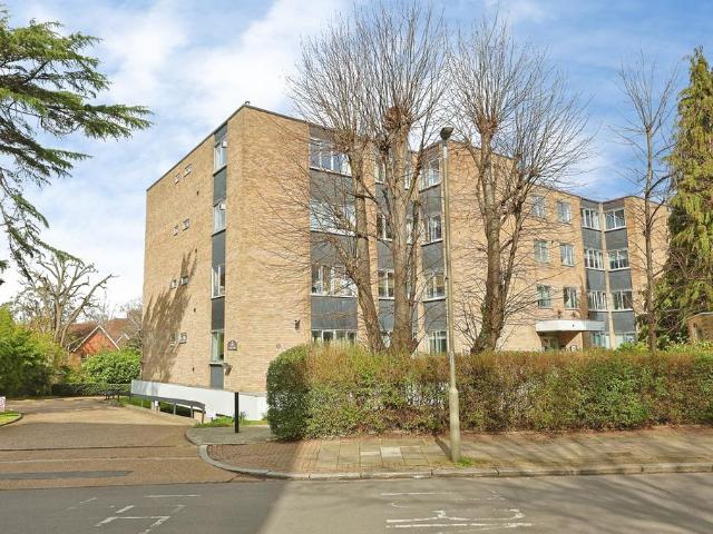 Flat for sale in Putney, Greater London