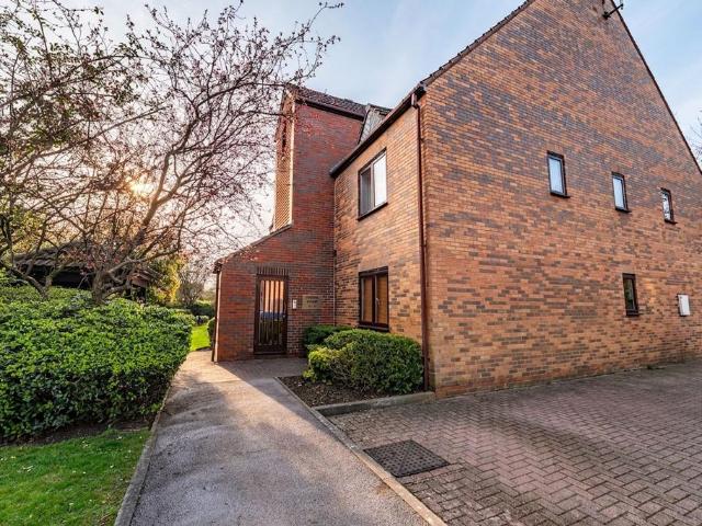 Flat for sale in Haddon, East Midlands
