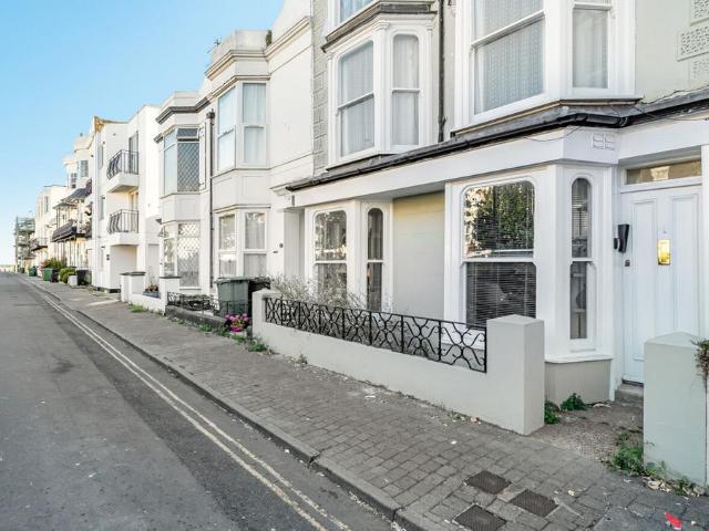 Flat for sale in Clapham, West Sussex