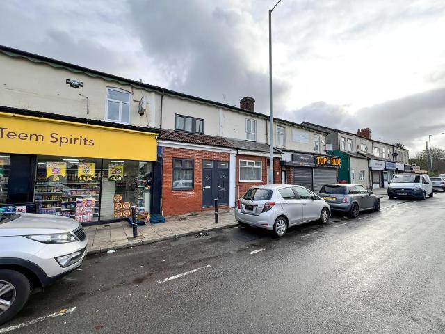 Flat for sale in Reddish, Greater Manchester