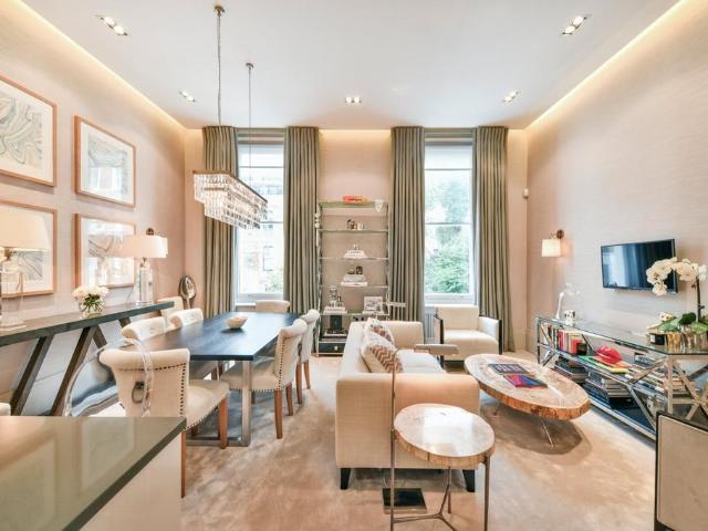 Flat for sale in South Kensington, Isle Of Man
