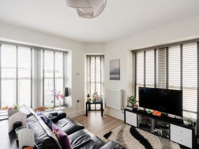 Flat for sale in Feckenham, City Of Bristol