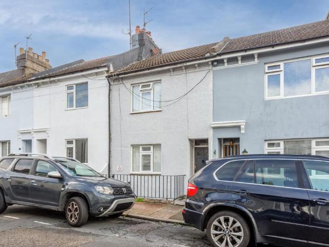 Flat for sale in Round Hill, Brighton & Hove
