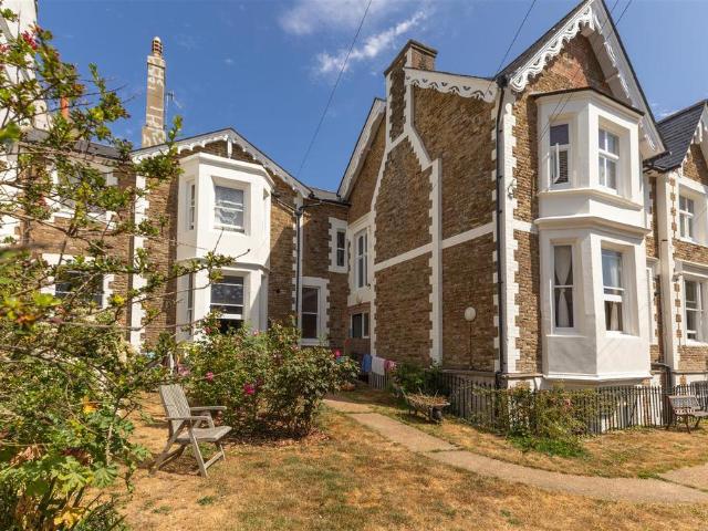 Flat for sale in West Marina, Guestling Green