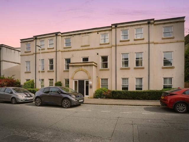 Flat for sale in Golden Valley, Gloucestershire