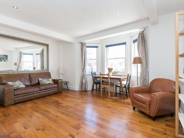 Flat for sale in St. John's Wood, Isle Of Man