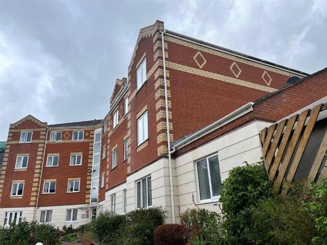 Flat for sale in Watergate, Devon