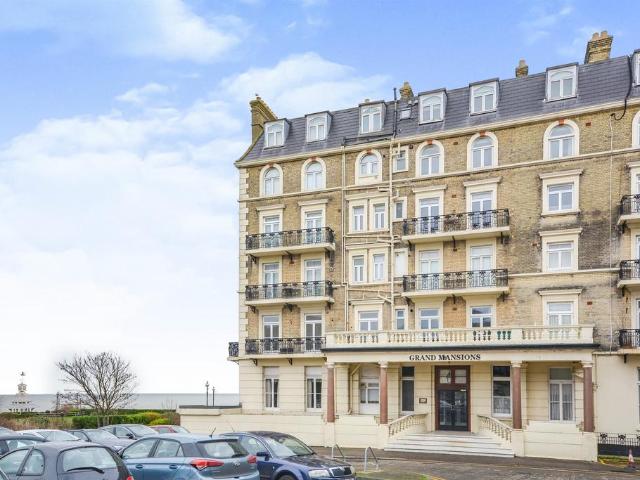 Flat for sale in Upton, Acol