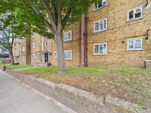 Flat for sale in Abbey Wood, Greater London