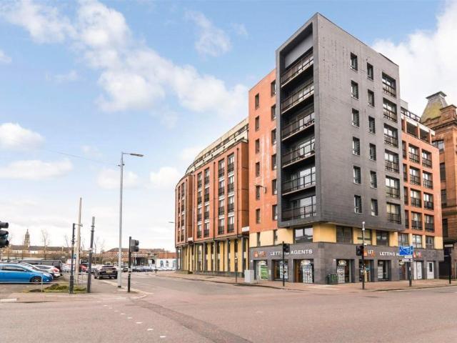 Flat for sale in Merchant City, Scotland