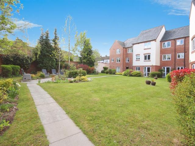 Flat for sale in Cliff Hill, Green Close