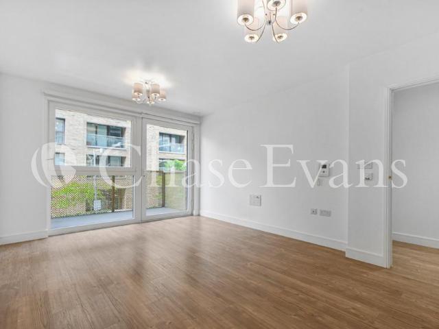Flat for sale in London Borough of Lewisham, Greater London