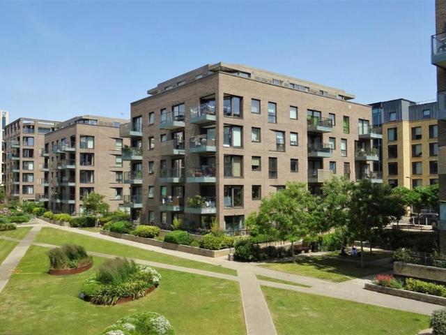 Flat for sale in Arbury, Cambridgeshire