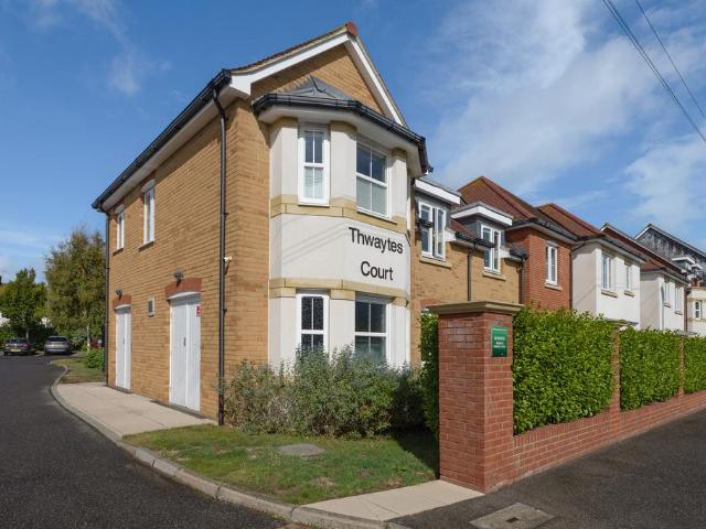 Flat for sale in Oxenden, The Bridge