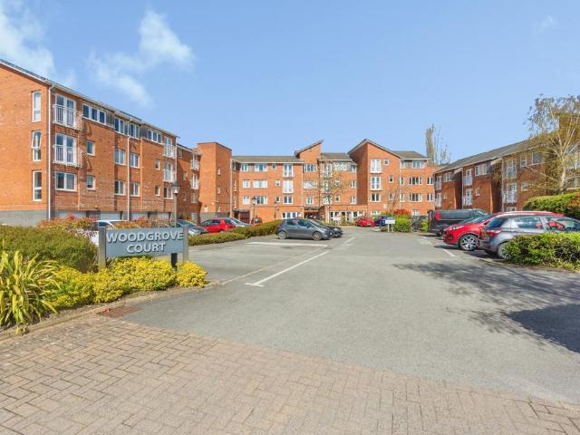 Flat for sale in Hazel Grove, Greater Manchester