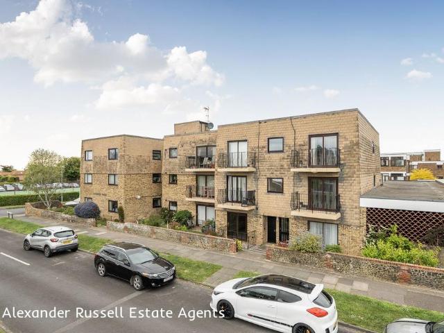 Flat for sale in Birchington, Acol