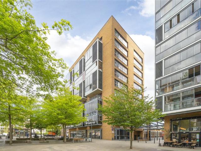 Flat for sale in Dalston, De Beauvoir Town