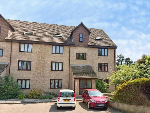 Flat for sale in Barholm, Lincolnshire