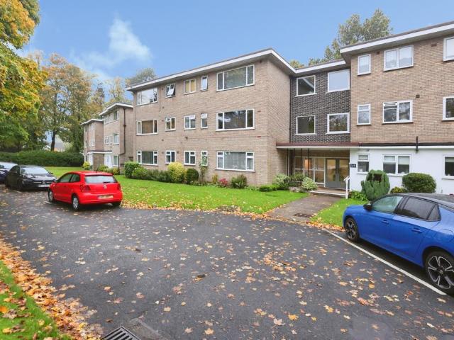 Flat for sale in Four Oaks, Birmingham