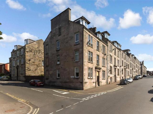 Flat for sale in Greenock, Scotland