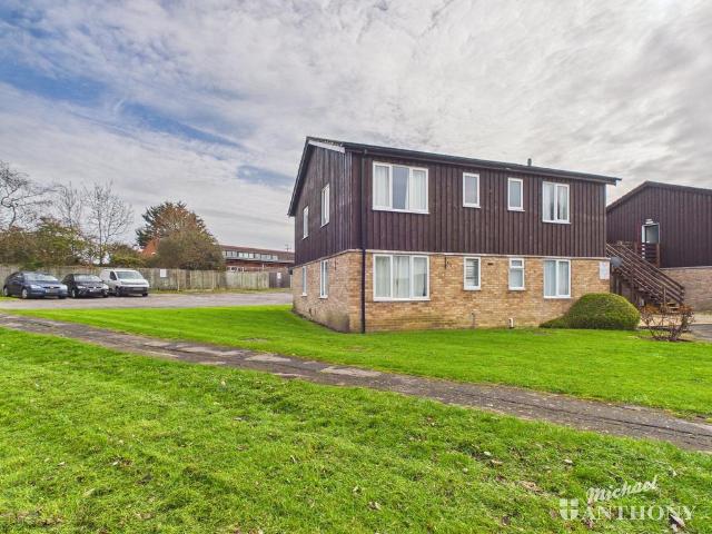 Flat for sale in Stoke Mandeville, Buckinghamshire