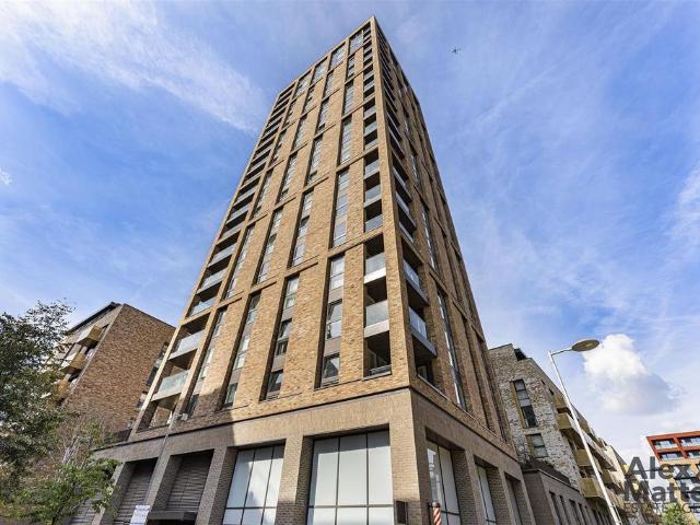 Flat for sale in London Borough of Lewisham, Greater London
