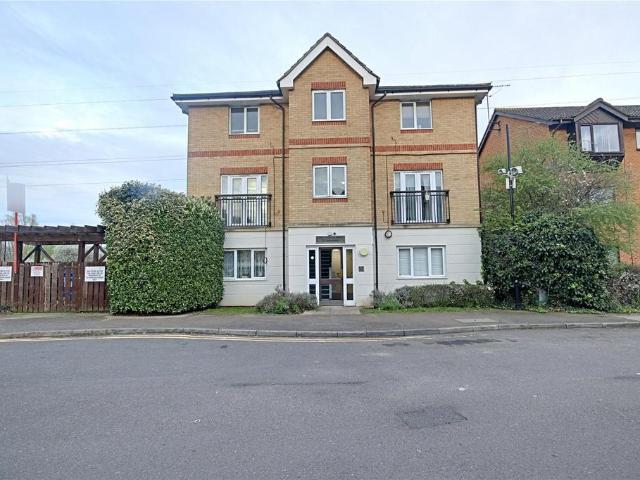 Flat for sale in Greater London