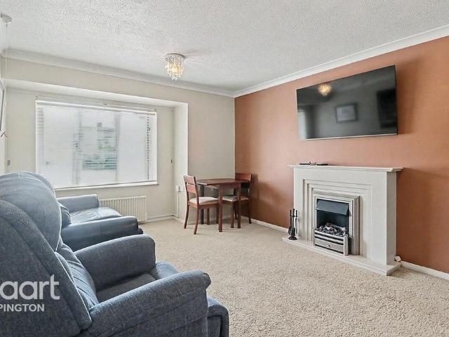 Flat for sale in London Borough of Bromley, Greater London