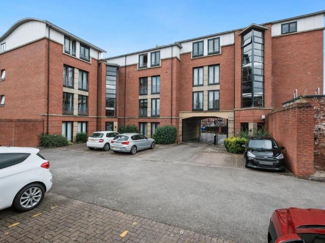 Flat for sale in Barbourne, Isle Of Man