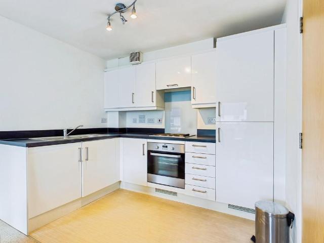Flat for sale in Nangreaves, Wales