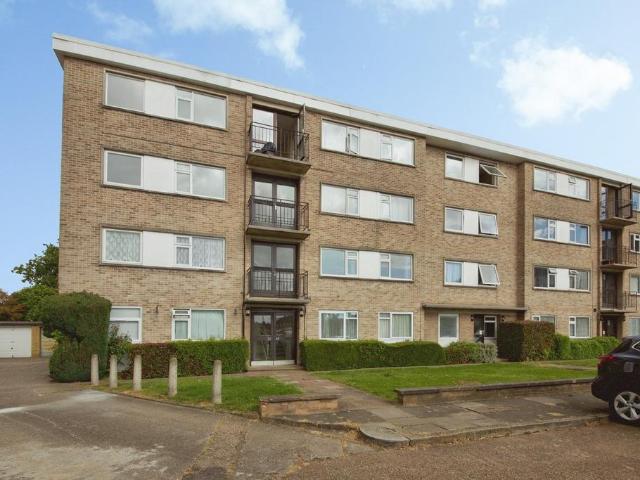 Flat for sale in Greater London