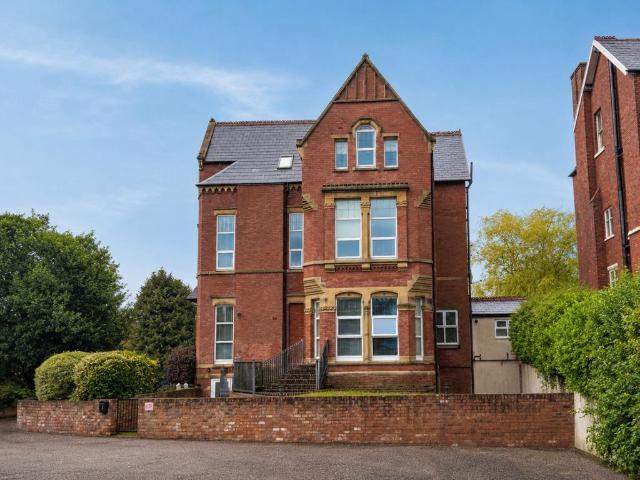 Flat for sale in Southport, Sefton