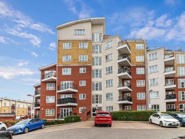 Flat for sale in Holywell Estate, North Watford