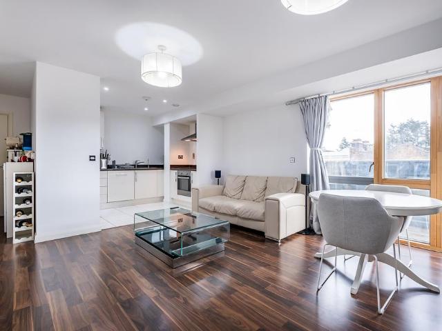 Flat for sale in Kensal Town, Greater London