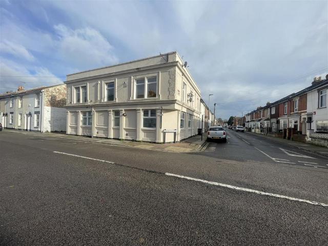 Flat for sale in Fratton, City Of Portsmouth