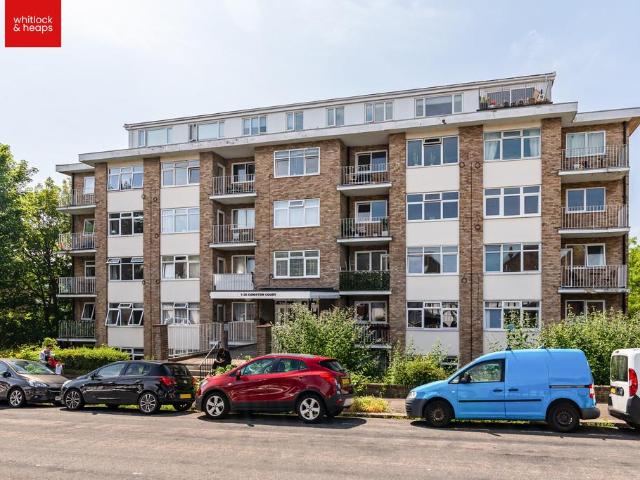 Flat for sale in Brunswick