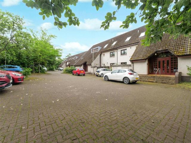 Flat for sale in Cumbernauld, Scotland
