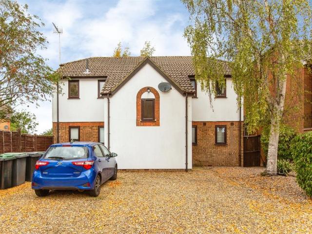 Flat for sale in Thrapston
