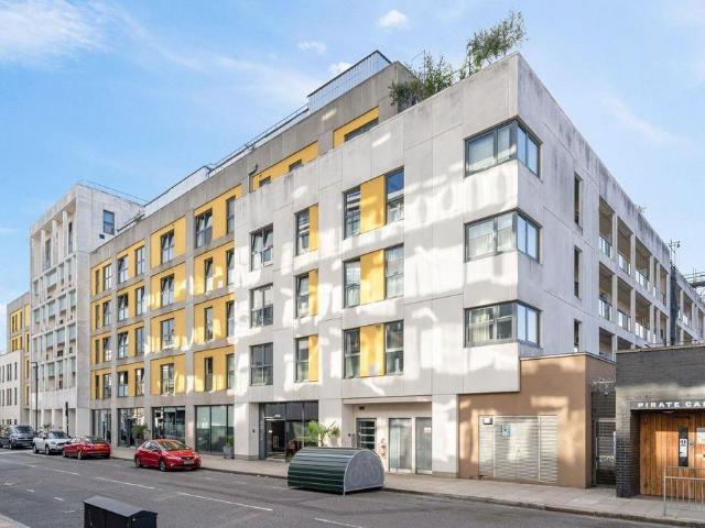 Flat for sale in Chalk Farm, Primrose Hill
