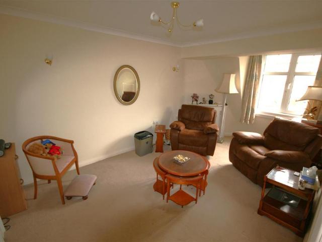Flat for sale in Glyne Gap, Heathlands