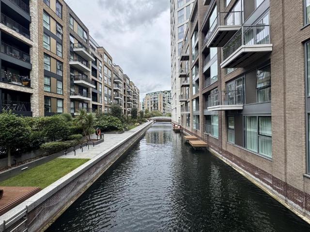 Flat for sale in Greater London