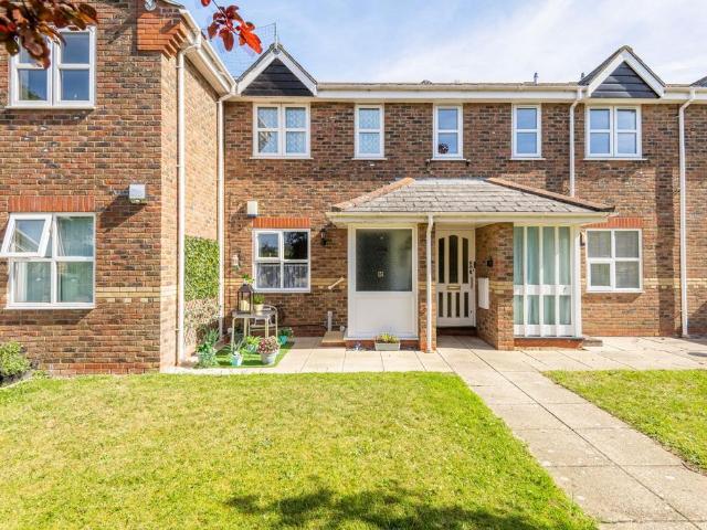 Flat for sale in Stokesby, Norfolk