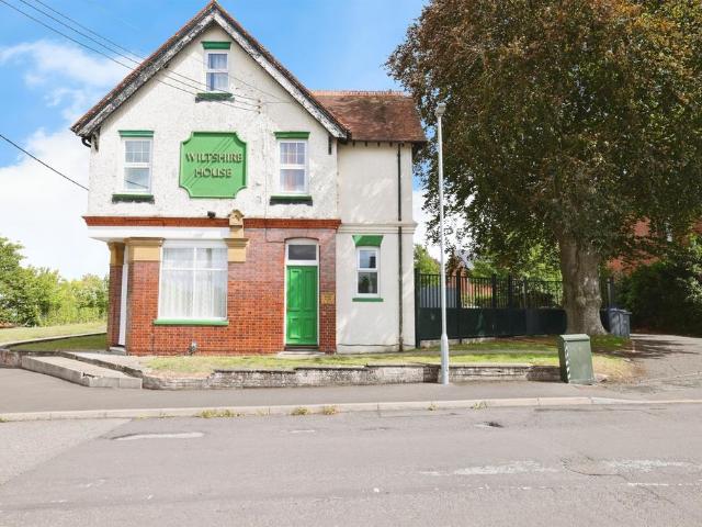 Flat for sale in Ludgershall, Wiltshire